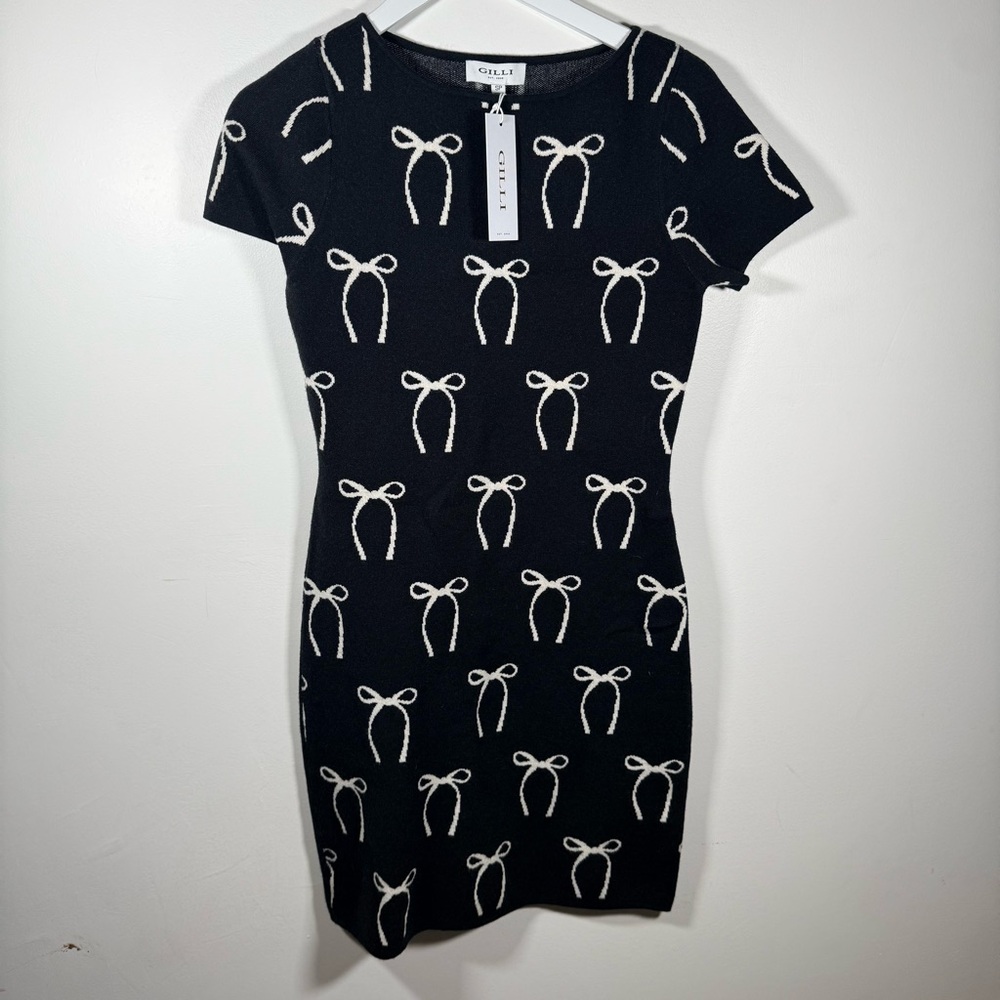 NWT Gilli SP Black Knit Bodycon Dress White Bow Print Sleeve Fitted Stretch